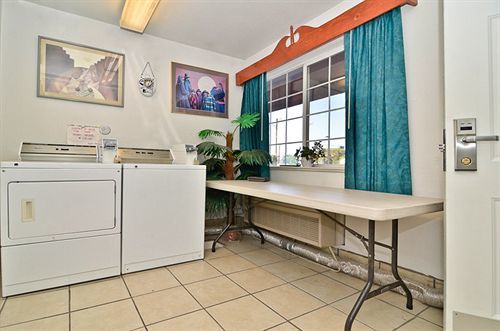 Sandia Peak Old Town Abq, A Howard Johnson By Wyndham Motel Albuquerque